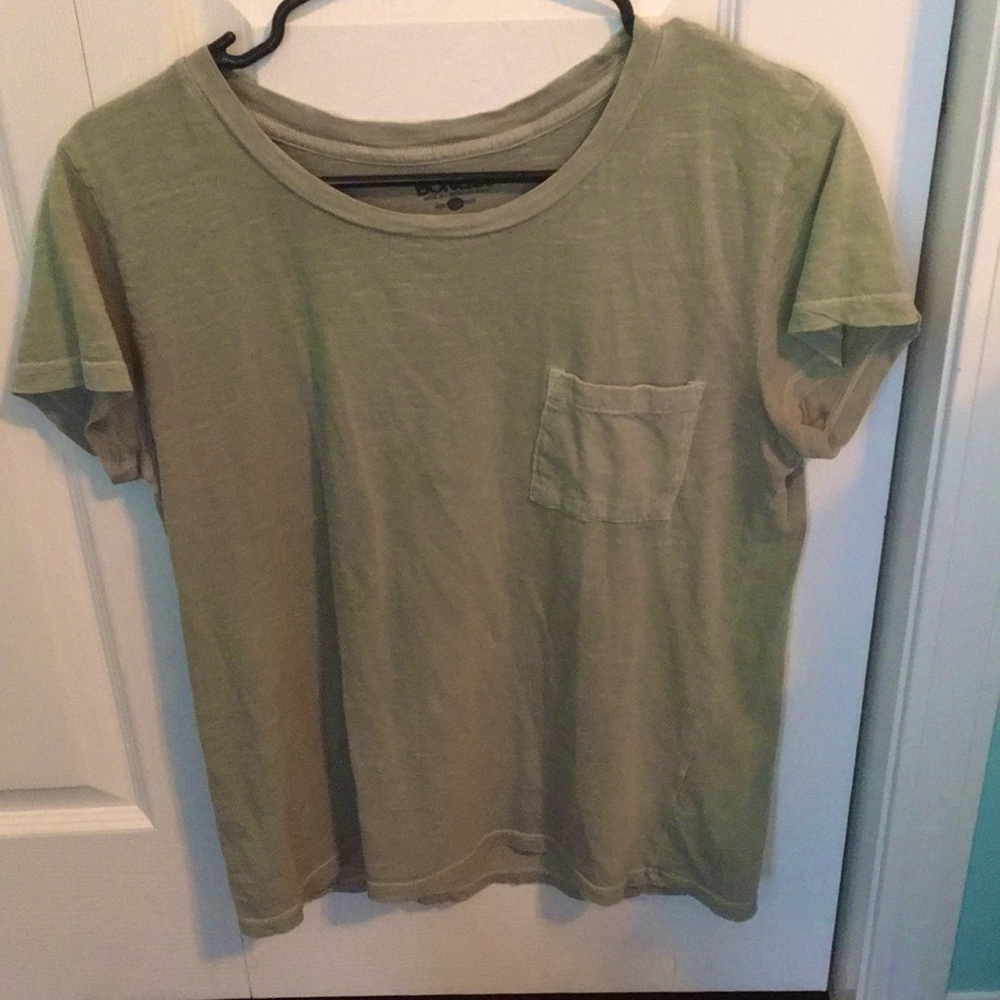 Army green short sleeved t-shirt
